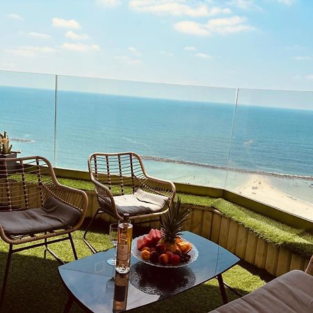 Sea-Front Apartment ネタニア エクステリア 写真
