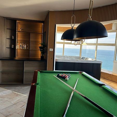 Sea-Front Apartment ネタニア エクステリア 写真